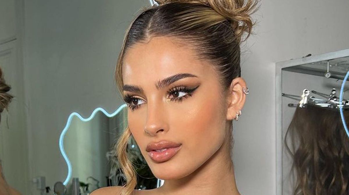 Julieta Poggio se muestra con hilo dental con transparencias y paraliza las redes