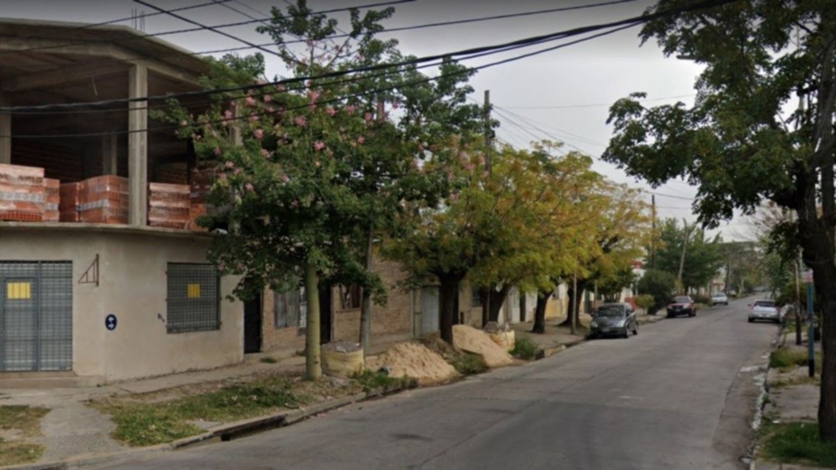 En esta zona de Lanús se produjo el enfrentamiento entre los motochorros y el policía, que terminó con la muerte del adolescente de 15 años