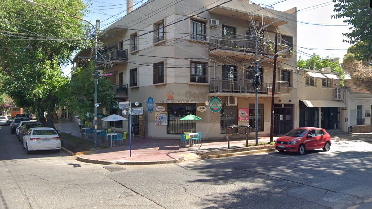 El asalto ocurrió en la heladería de calle Tucumán y Beltrán, de Godoy Cruz. El asalto ocurrió en la heladería de calle Tucumán y Beltrán, de Godoy Cruz.