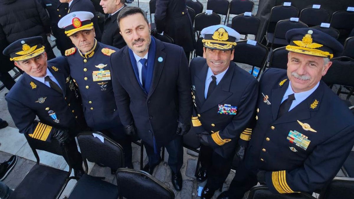 Luis Petri mejoró la imagen del área de Defensa en más del 100% respecto del gobierno anterior.