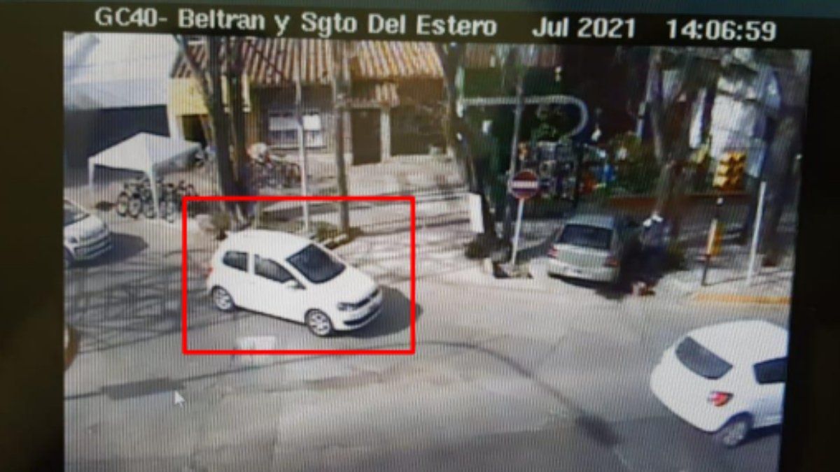 El rodado de Luziano Moreno en las imediaciones del barrio Bombal un minuto antes del asesinato.