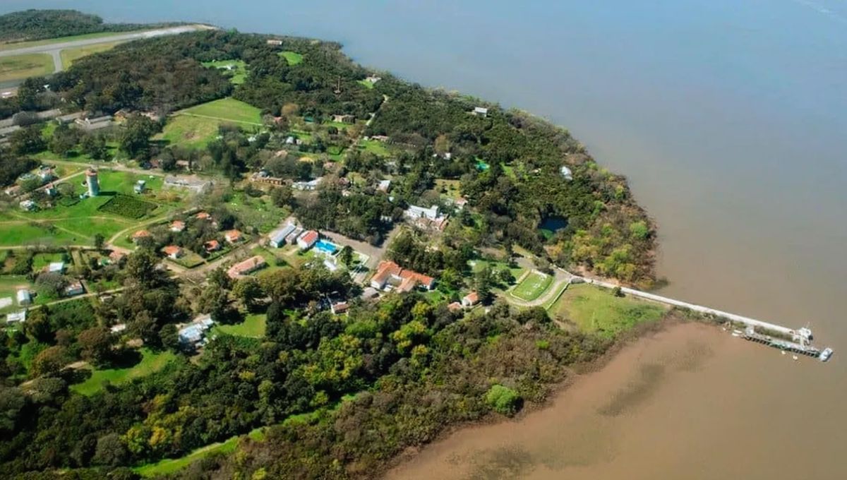 El lugar de Argentina que pocos conocen y que posee historia, una célebre cárcel y un misterio con cruces