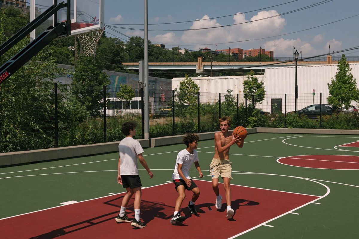 El ResilienCity Park en Hoboken: un espacio de juego y protección ambiental. El ResilienCity Park en Hoboken: un espacio de juego y protección ambiental.