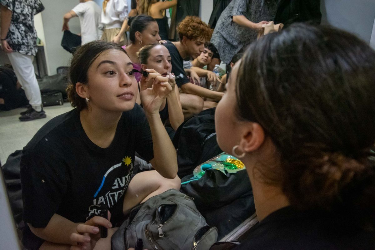 Los artistas tendrán que presentarse en la Fiesta de la Vendimia 2025 sin el último ensayo general, que se suspendió por las condiciones del tiempo.&nbsp;