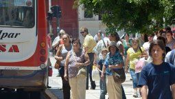 En Paraná el paro de colectivos será el lunes por la noche