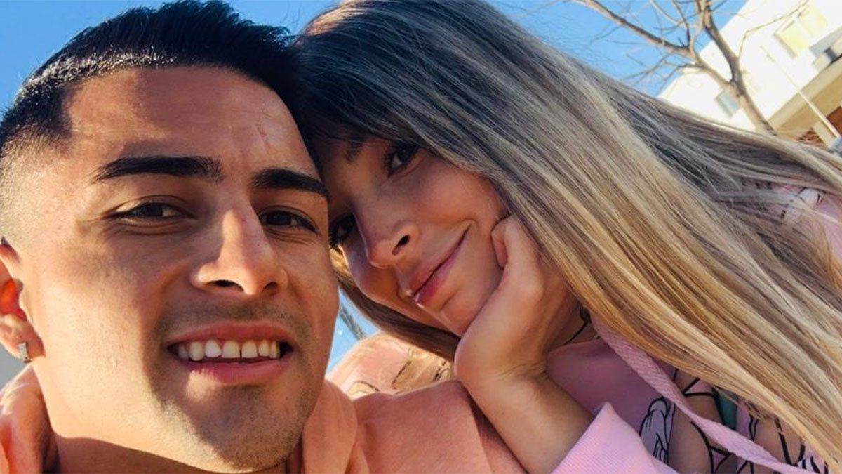 Ignacio Méndez posa con su novia, Daiana Sauer. Foto: gentileza.