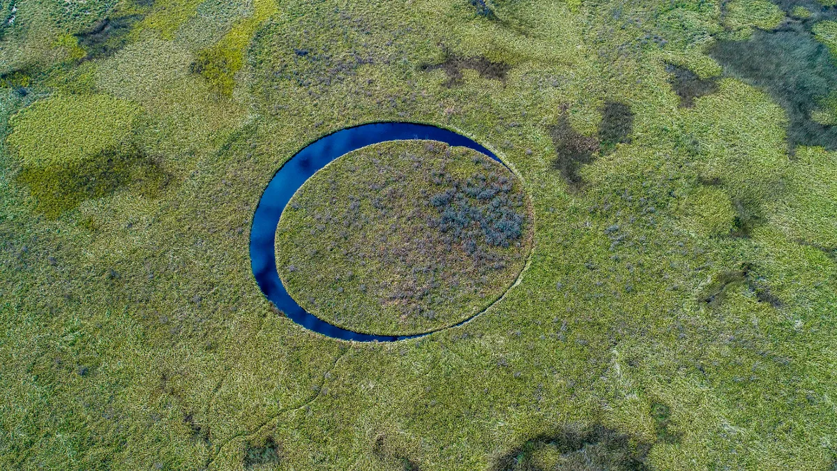 El misterio de El Ojo, la isla de Argentina que gira sola y cambia de lugar