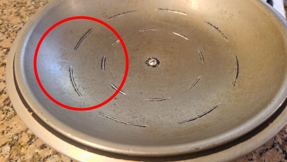 Por qué la tapa de la olla tiene pequeñas rayas en el interior y qué significa