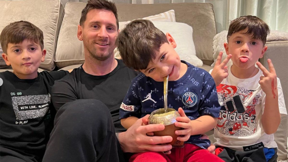 Messi y sus hijos siempre la pasan bien.