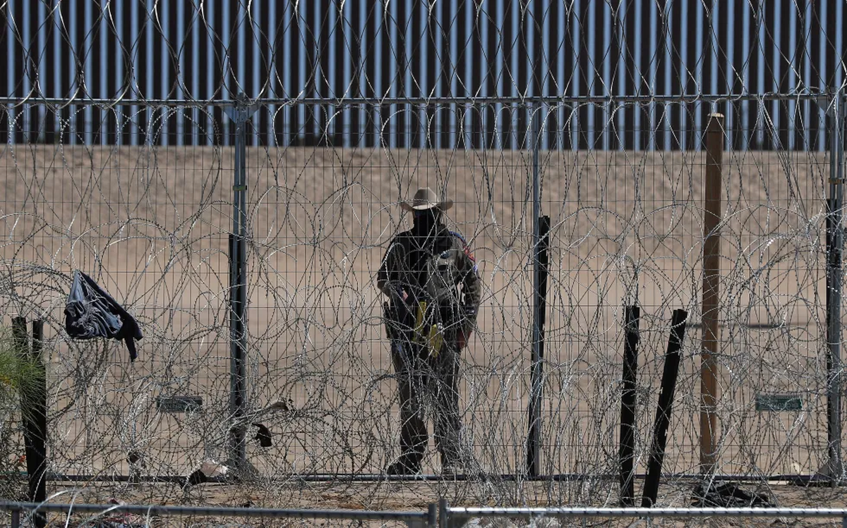 Un policía estatal de Texas vigila las inmediaciones de la frontera con Estados Unidos. Crédito: EFE/Luis Torres. Un policía estatal de Texas vigila las inmediaciones de la frontera con Estados Unidos. Crédito: EFE/Luis Torres.