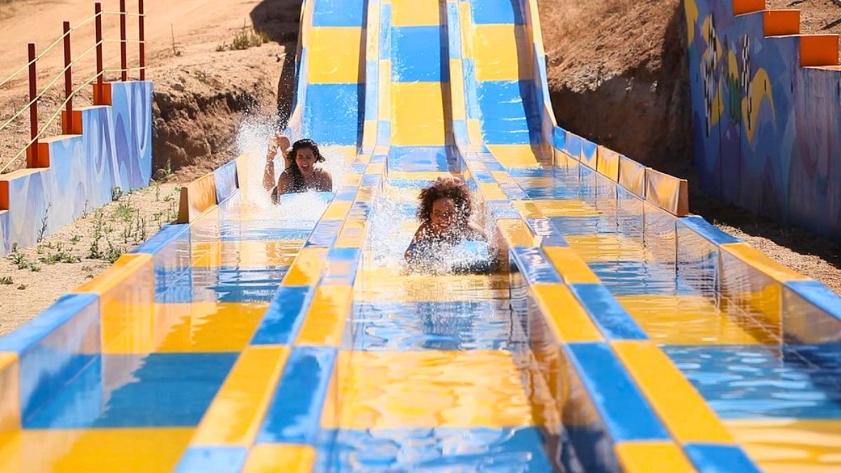 La playa no es lo único turístico que hay dentro de Chile. La playa no es lo único turístico que hay dentro de Chile.