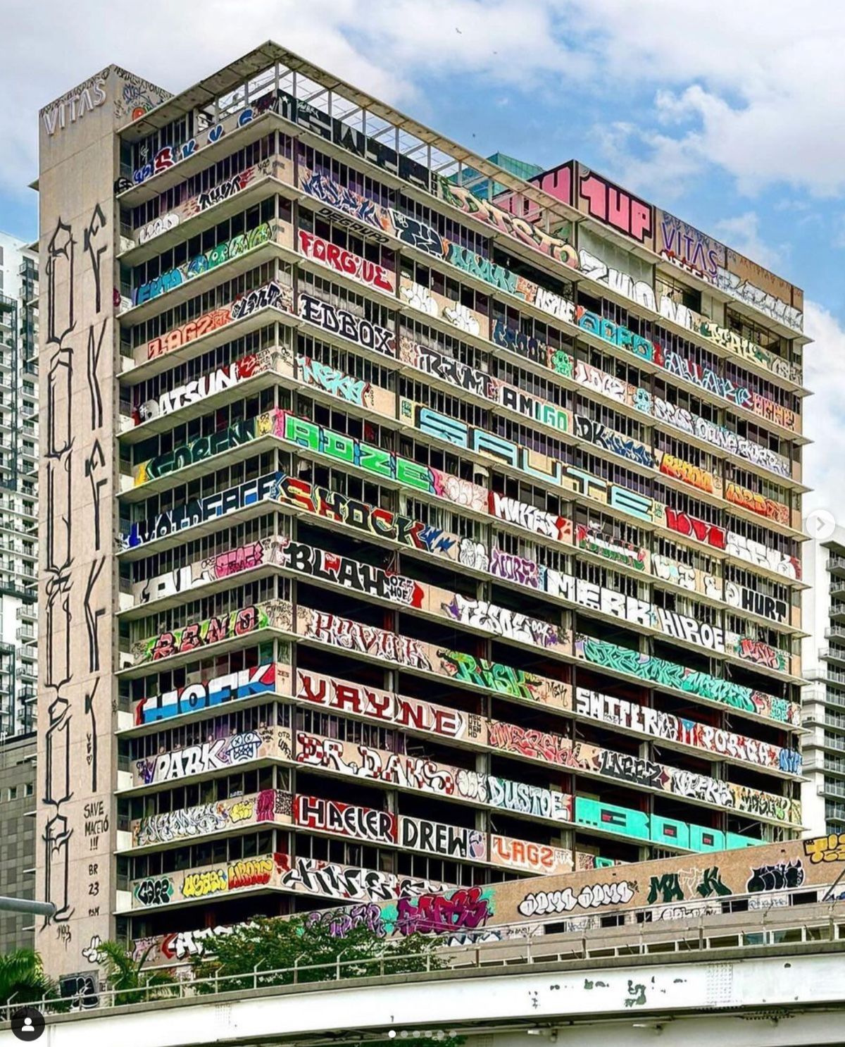 La mayor parte de las obras de las pinturas se realizaron durante el día y