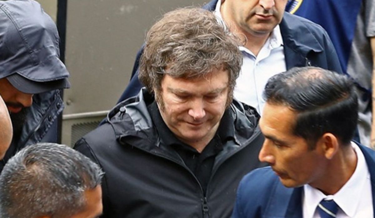 Milei fue abucheado en Boca