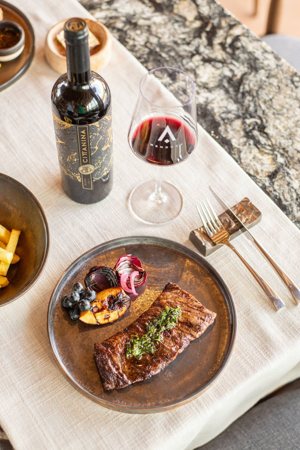 Gastronomía argentina con un "toque" de la cocina italiana ofrece el restaurante de Cittanina en Las Compuertas. El menú de pasos sale $45.000. Gastronomía argentina con un "toque" de la cocina italiana ofrece el restaurante de Cittanina en Las Compuertas. El menú de pasos sale $45.000.