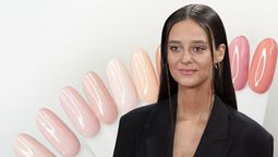 Victoria Federica luce en sus manos el color de esmalte tendencia del 2025
