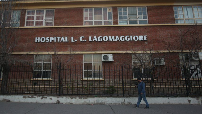 Dos hospitales bajo la lupa durante una jornada récord de contagios