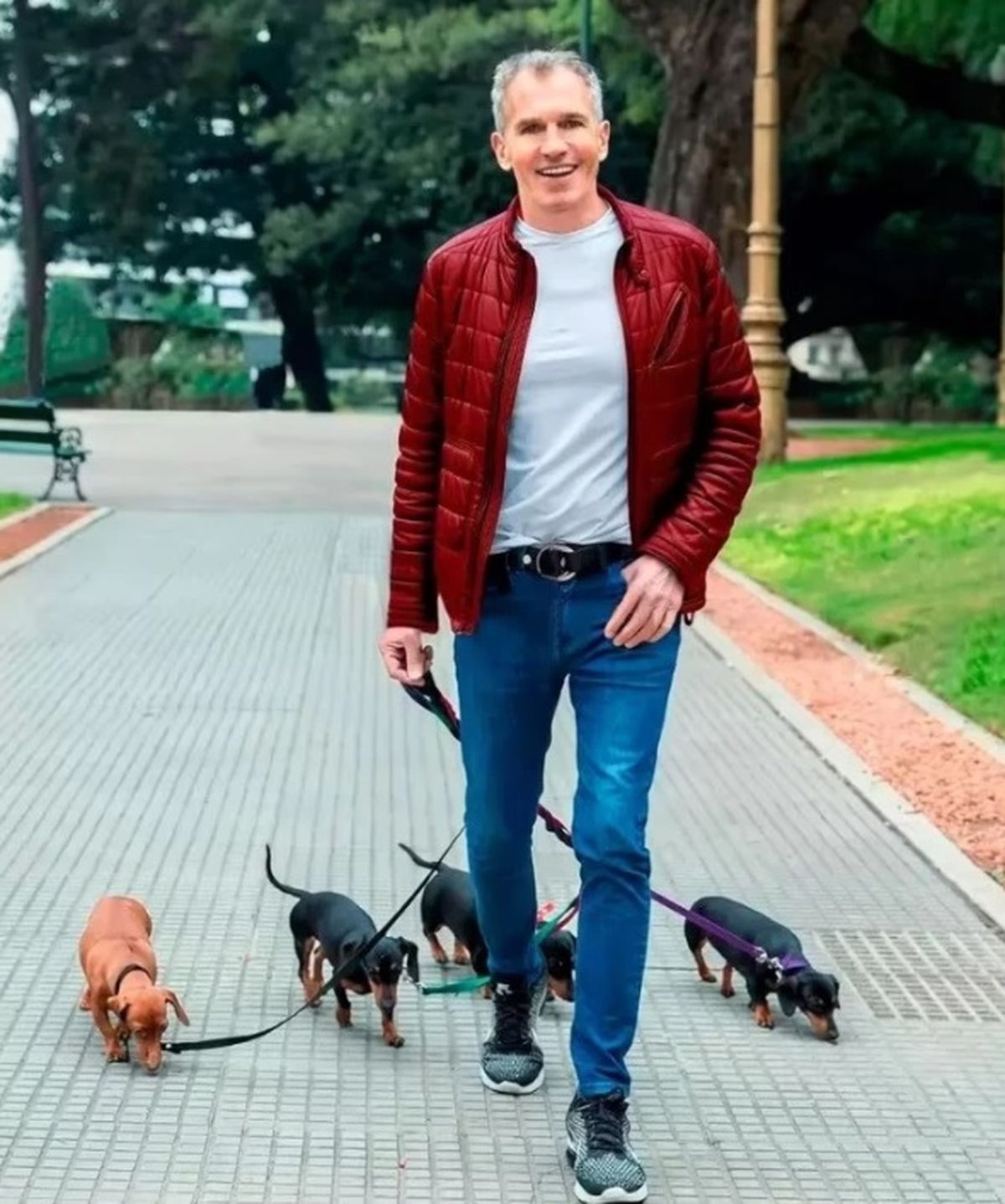 Ricardo Piñeiro dedicaba sus horas a ayudar a personas en situación de calle y a cuidar a sus perros Ricardo Piñeiro dedicaba sus horas a ayudar a personas en situación de calle y a cuidar a sus perros