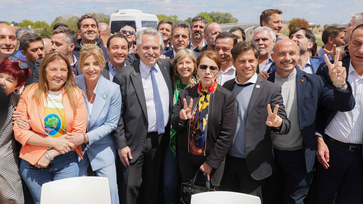 Alberto Fernández confirmó este lunes que se pagará un bono de $45.000 a los sectores más vulnerables.