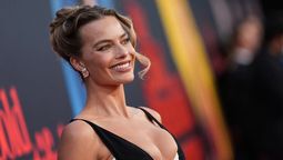 Margot Robbie impuso un diseño de uñas sencillo y elegante