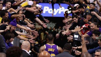 LeBron James supera todas las barreras