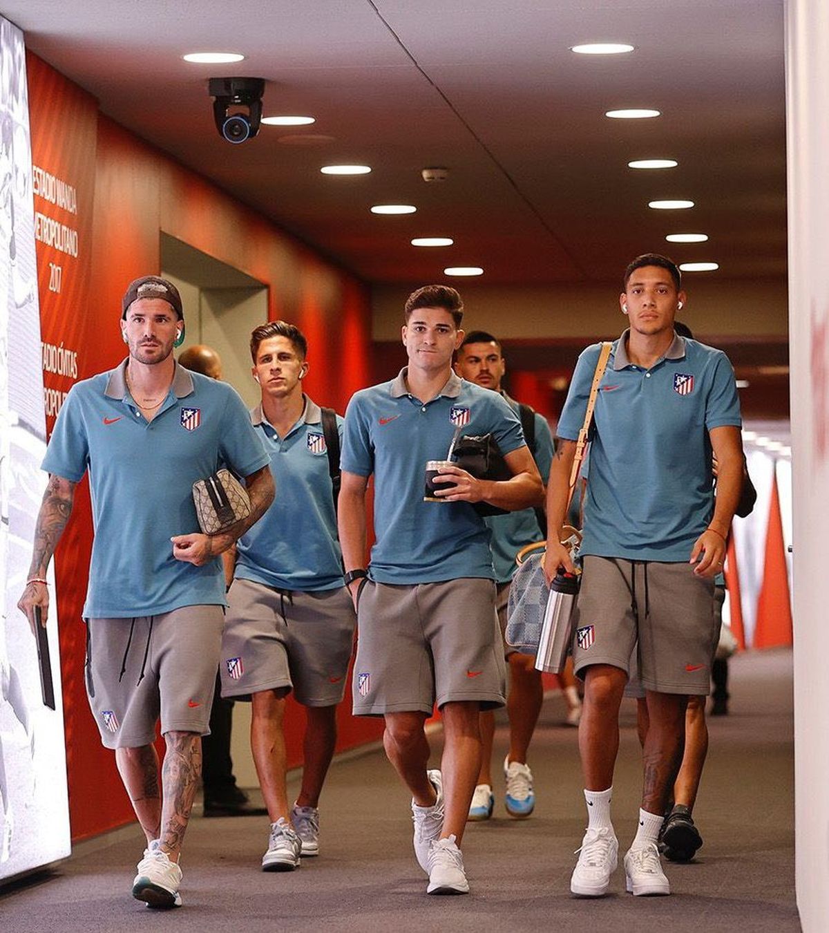 Atlético de Madrid con De Paul, Molina, Correa, Álvarez, Musso y Giuliano Simeone, enfrentará al Benfica de Di María y Otamendi. Atlético de Madrid con De Paul, Molina, Correa, Álvarez, Musso y Giuliano Simeone, enfrentará al Benfica de Di María y Otamendi.