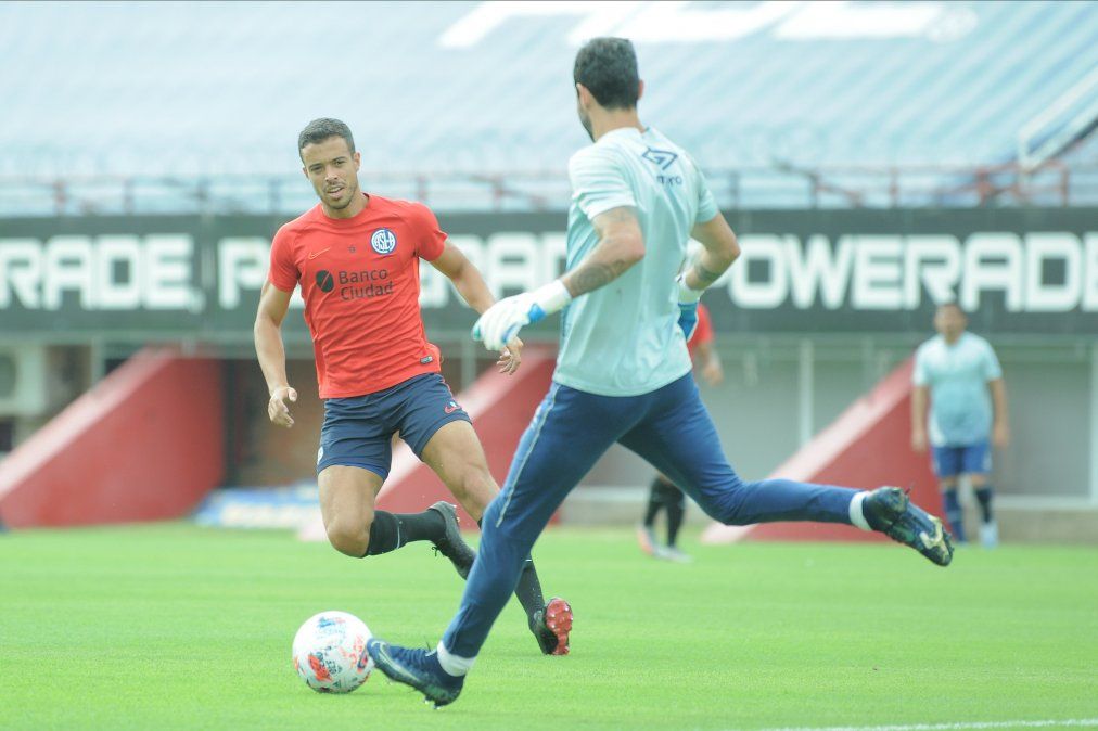 Di Santo y Lucchetti, duelo mendocino entre San Lorenzo y Atlético Tucumán.