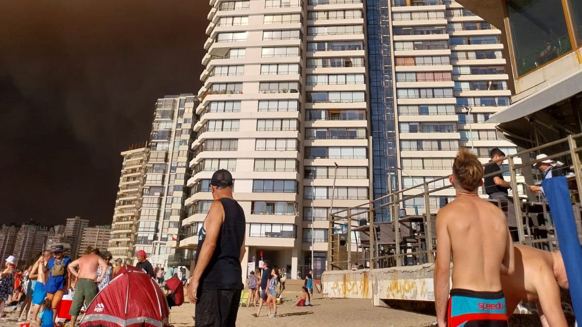 En la tarde de este viernes, algunos turistas mendocinos que estaban en Viña del Mar se sorprendieron por lo que estaba sucediendo. En la tarde de este viernes, algunos turistas mendocinos que estaban en Viña del Mar se sorprendieron por lo que estaba sucediendo.