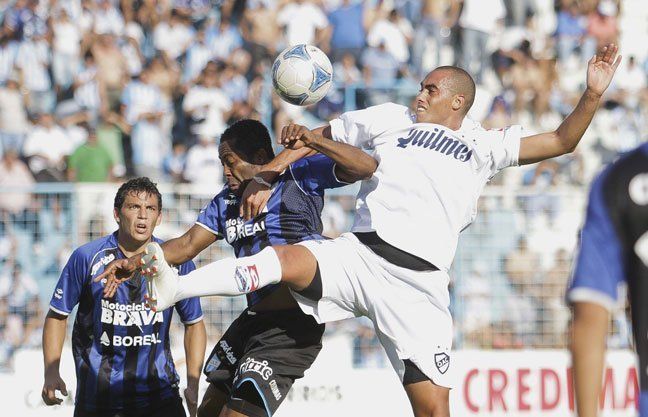 Quilmes le dio una paliza a Atlético Tucumán: lo goleó 4 a 0