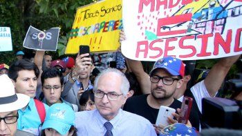 Venezuela adelantó los comicios para antes del 30 de abril