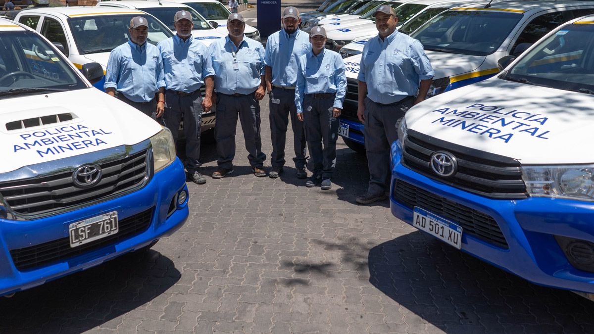 Parte del cuerpo de la Policía Ambiental Minera.