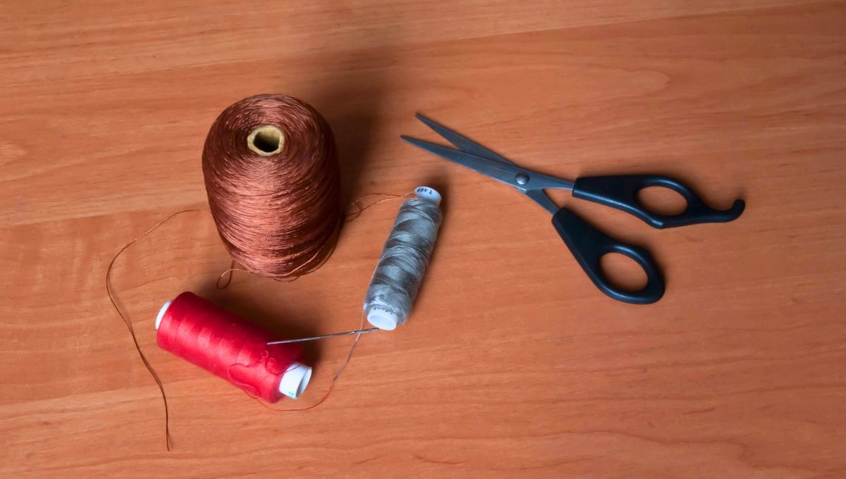 Además, si reutilizamos telas viejas estamos contribuyendo a la moda circular y el medio ambiente, así como a la economía del hogar. Además, si reutilizamos telas viejas estamos contribuyendo a la moda circular y el medio ambiente, así como a la economía del hogar. 