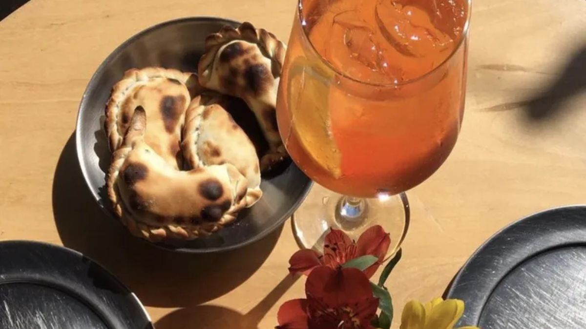 El bodegón que la rompe con sus empanadas salteñas.