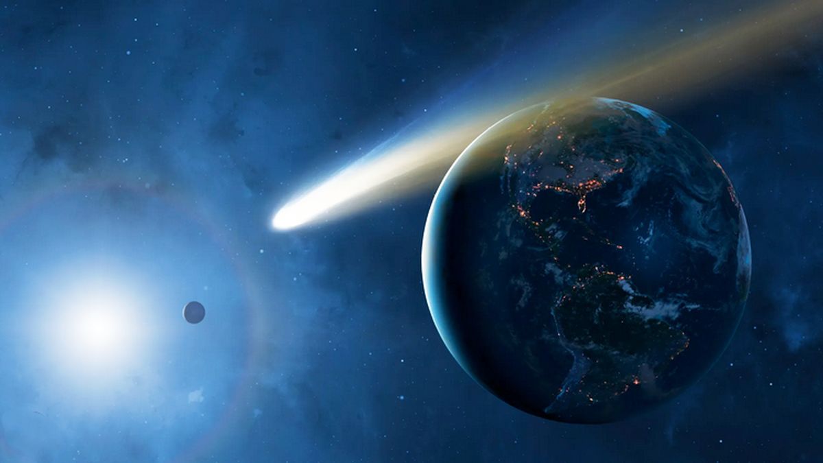 What comet approaches in 11 years and can be seen from Earth?