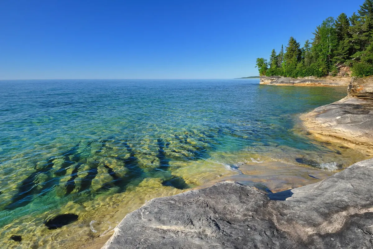 El lago más limpio de Estados Unidos que sorprende con su agua transparente