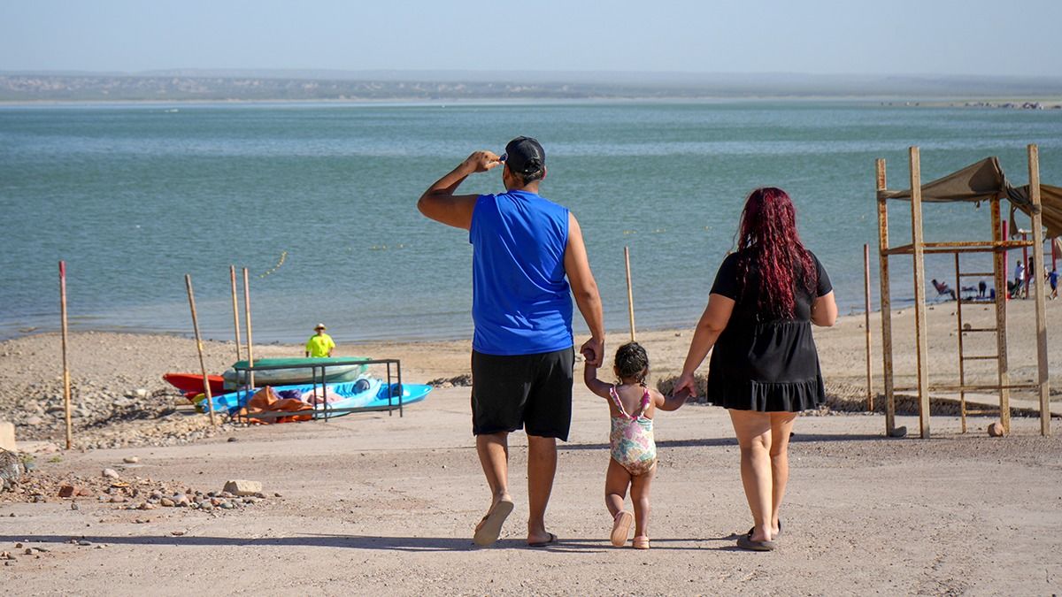 Dam Club, la nueva propuesta en el Carrizal ya la disfrutan miles de mendocinos. Dam Club, la nueva propuesta en el Carrizal ya la disfrutan miles de mendocinos.