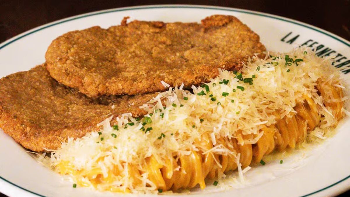 Un local con alma de bodegón tiene plato que todos quieren probar: el restaurante que sirve milanesa con fideos a un precio increíble Un local con alma de bodegón tiene plato que todos quieren probar: el restaurante que sirve milanesa con fideos a un precio increíble