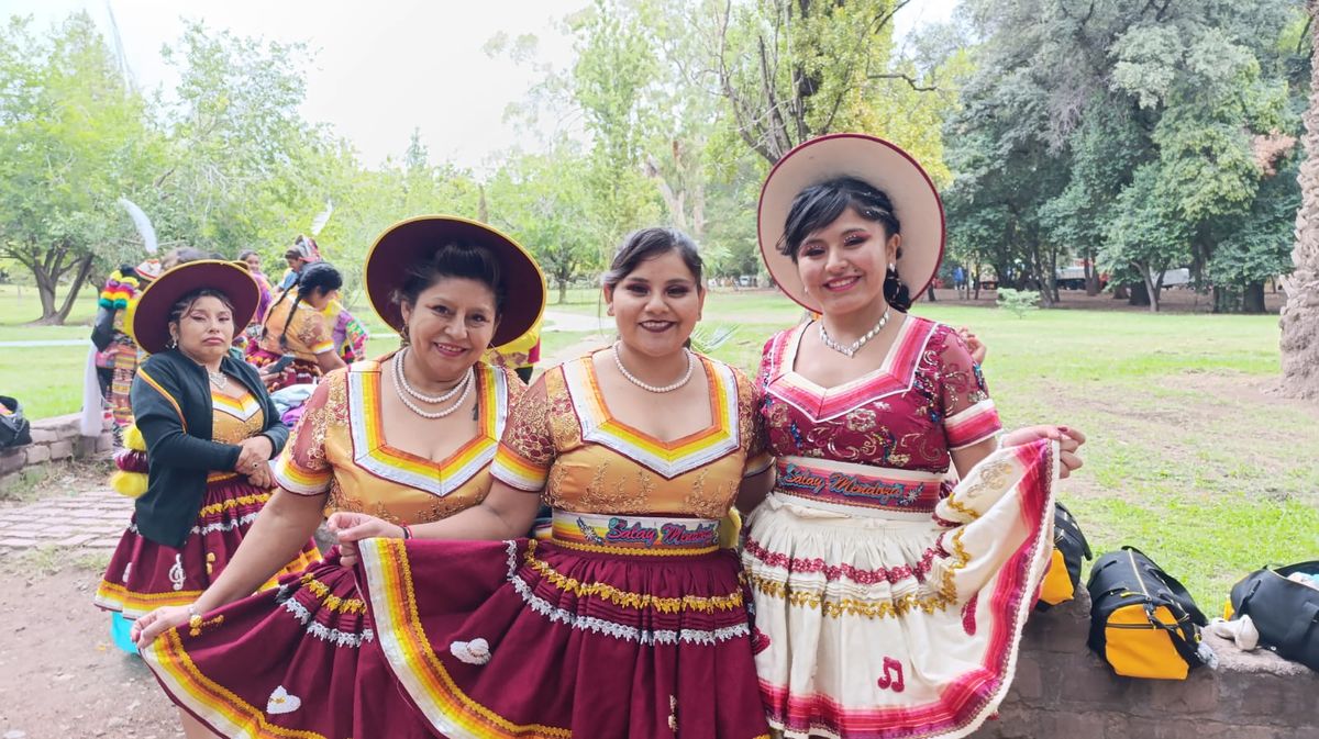 La alegría del Carnaval se hizo presente en el Carrusel de la Vendimia 2025. Foto: Isabella Brossio - Diario UNO&nbsp;