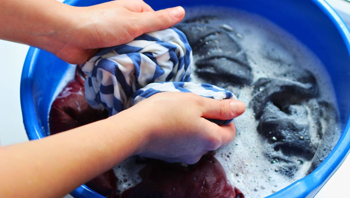 Proba estos trucos para devolverles el color a tu ropa. Proba estos trucos para devolverles el color a tu ropa.