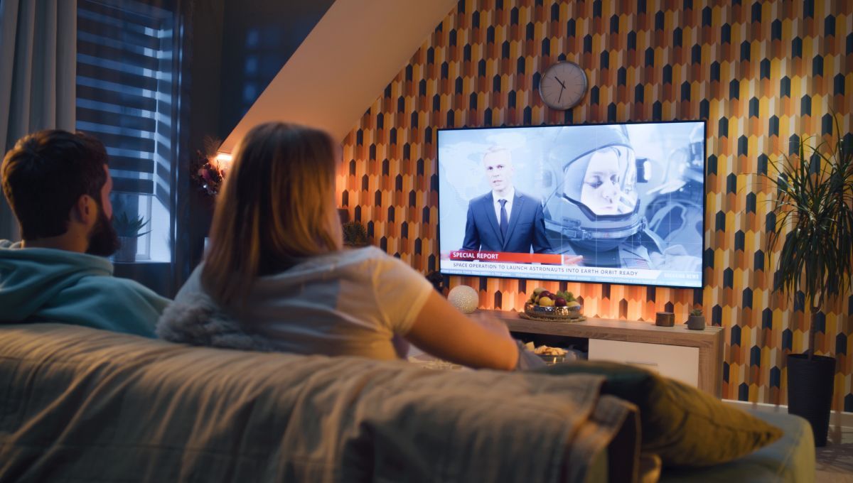 A qué distancia debe estar el televisor para evitar problemas visuales y cómo calcularlo
