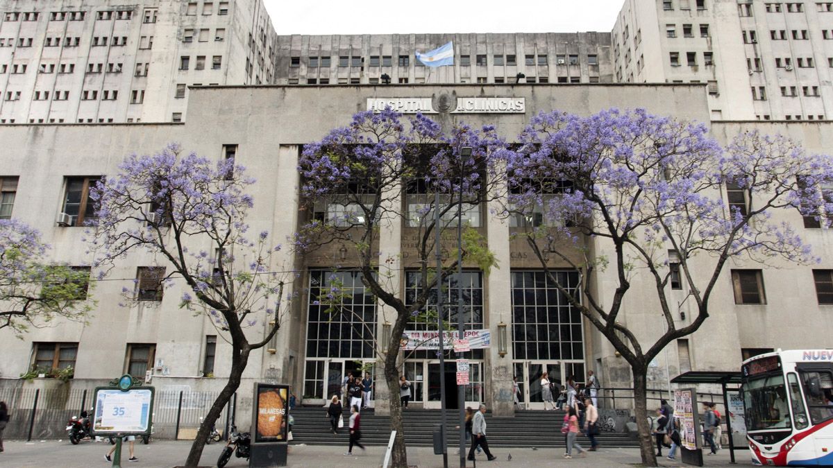 El Hospital de Clínicas de Buenos Aires es uno de los que tienen el sector de terapia intensiva a pleno.