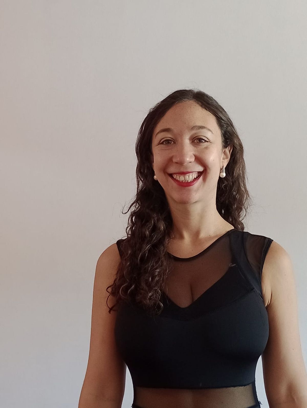 Serruya es profesora de biodanza, fundadora de la compañía In Tempo y autora de Serruya es profesora de biodanza, fundadora de la compañía In Tempo y autora de