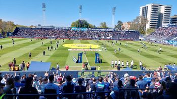 Independiente Rivadavia y Gimnasia y Esgrima se enfrentan en el Gargantini en un esperado clásico Independiente Rivadavia y Gimnasia y Esgrima se enfrentan en el Gargantini en un esperado clásico