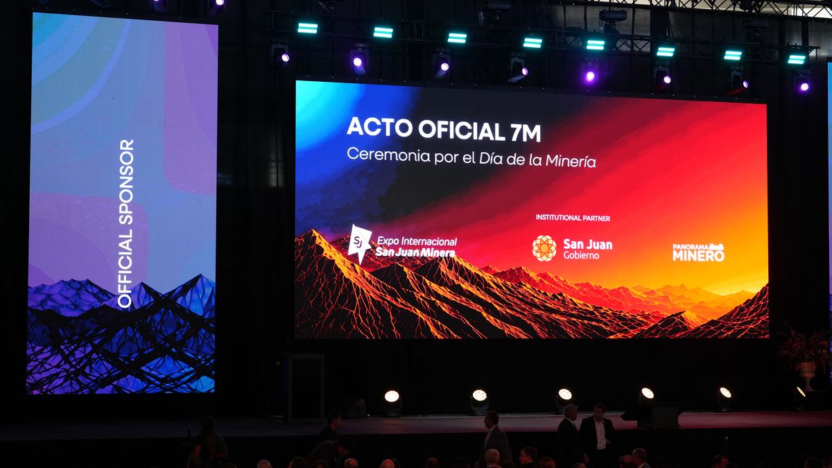 La imagen por el acto oficial del Día de la Minería. La imagen por el acto oficial del Día de la Minería.