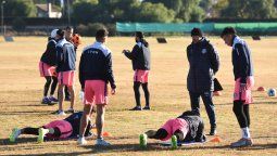 Gabriel Gómez explicó por qué no viajó Asenjo