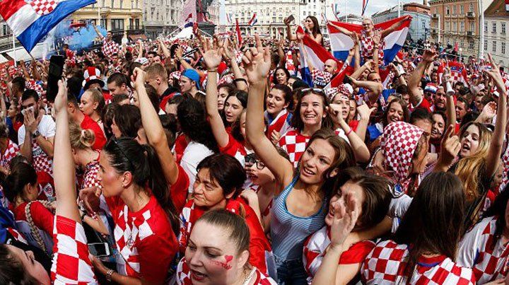 Impactante: así se vivió la previa en las calles de Francia y de Croacia