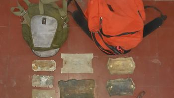 Una pareja robó placas del Cementerio de Capital y fue atrapada