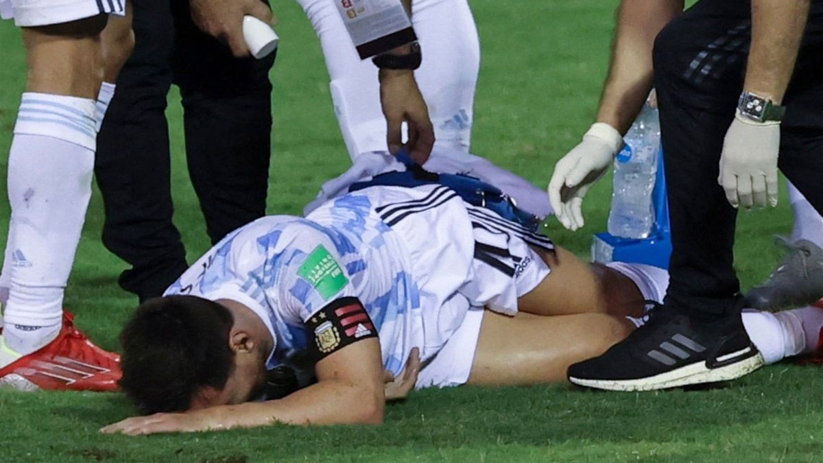 Así le quedó la pierna a Messi tras la escalofriante patada