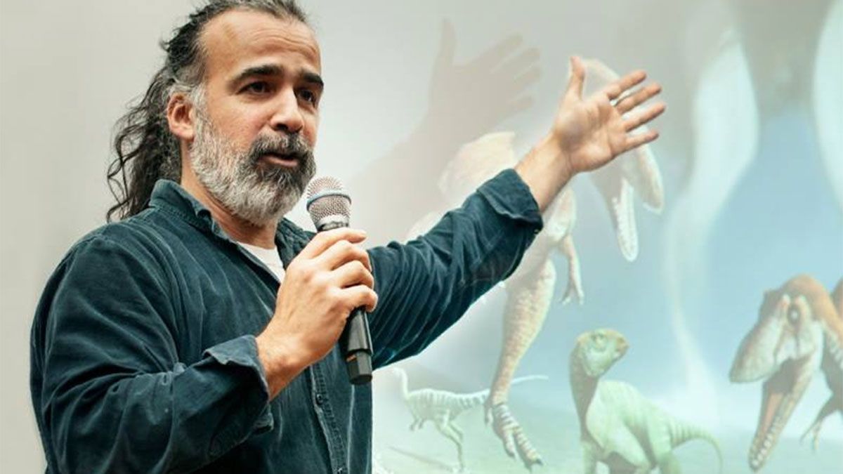 Científicos argentinos liderados por Sebastián Apesteguía descubrieron en el departamento boliviano de Chuquisaca huellas de una especie que precedió a los dinosaurios.