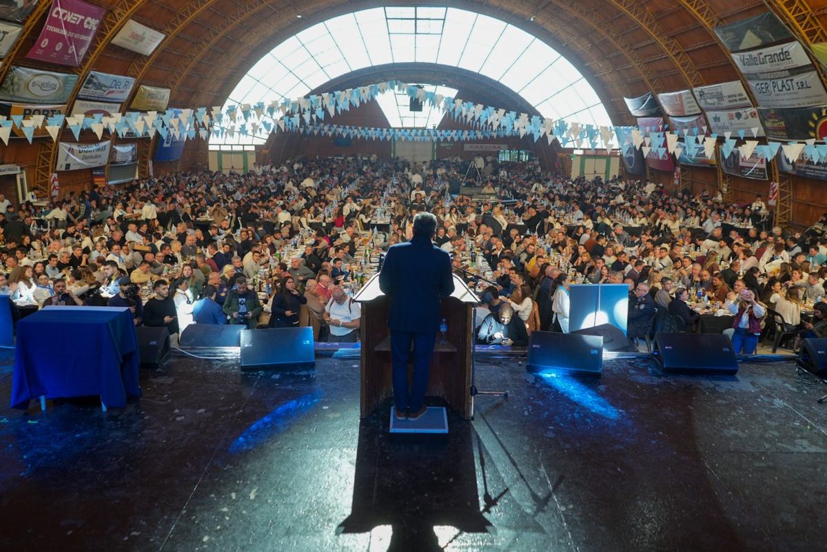 Alfredo Cornejo brindó un discurso este sábado en la Fiesta de la Ganadería. Volvió a reiterar su apoyo a las políticas de Milei. Alfredo Cornejo brindó un discurso este sábado en la Fiesta de la Ganadería. Volvió a reiterar su apoyo a las políticas de Milei.