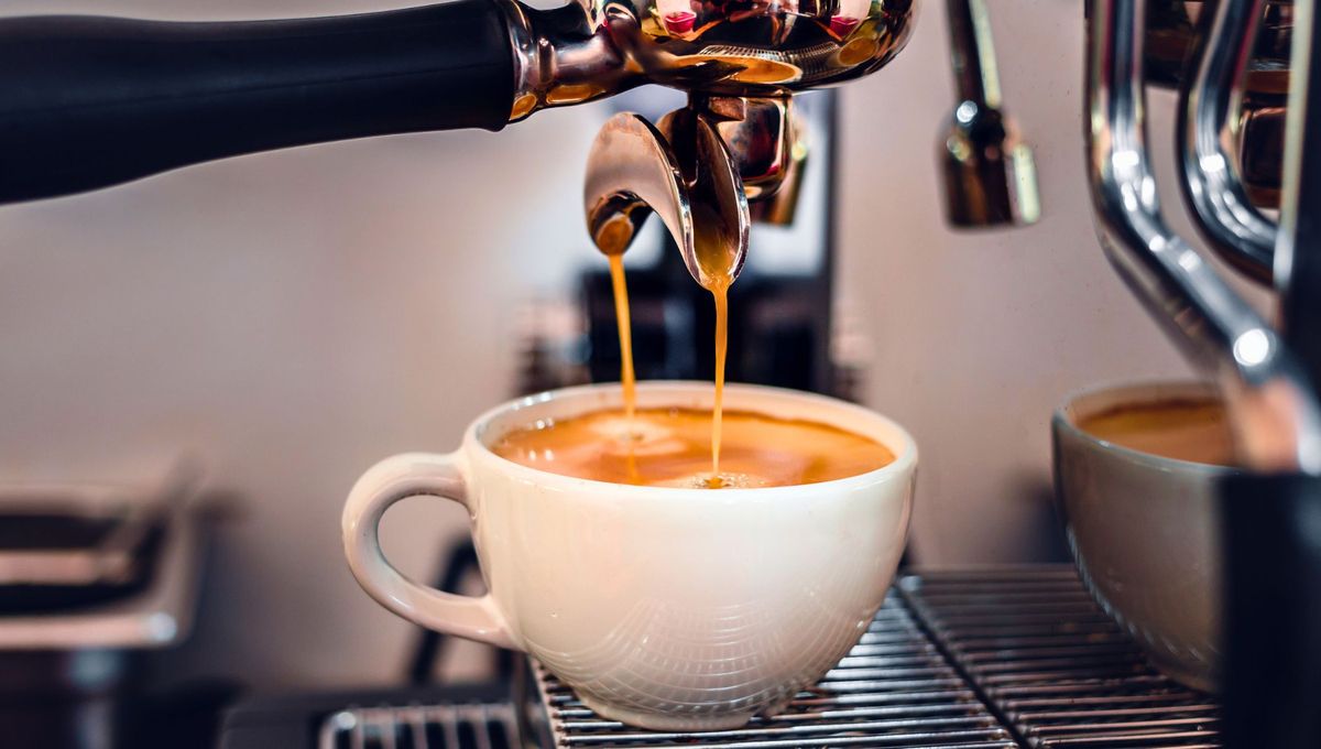 Tomar café con una pizca de sal: por qué recomiendan tomarlo y cuáles son sus beneficios